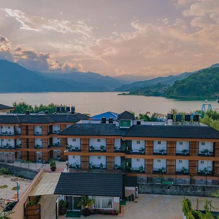 Majestic Lake Front Hotel & Suites Ποκάρα Εξωτερικό φωτογραφία
